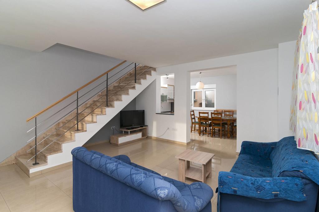 Apartment David Rogoznica  Rum bild