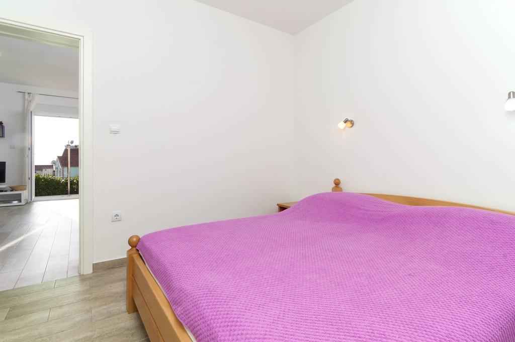 Apartment David Rogoznica  Rum bild